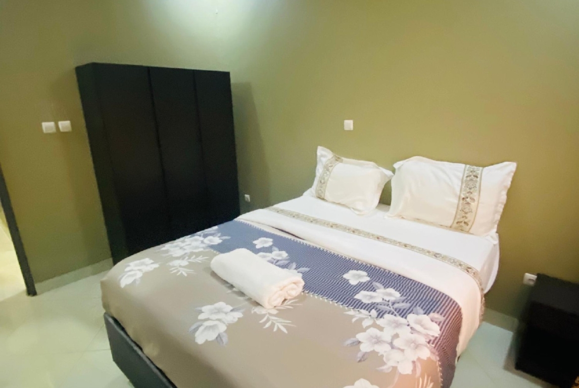 APPARTEMENT MEUBLÉ