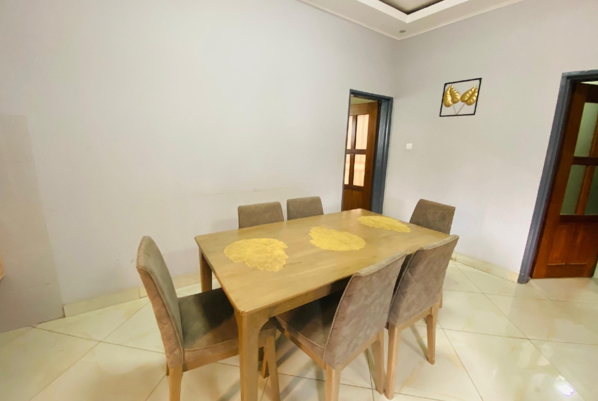 APPARTEMENT MEUBLÉ