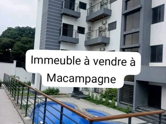 immeuble à vendre à Macampagne 36 immeuble à vendre