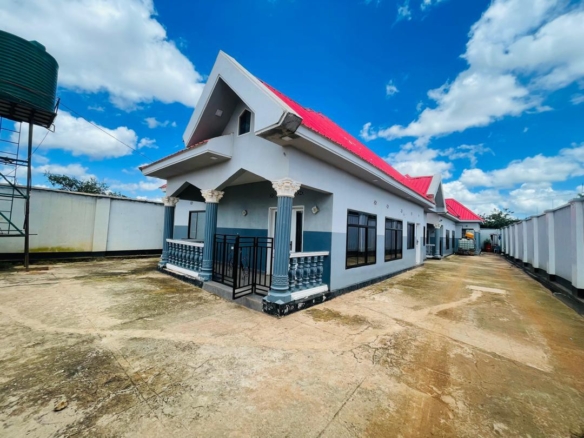 MAISON À LOUÉ A LUBUMBASHI AU QUARTIER GOLF FAUSTIN 22 MAISON À LOUÉ