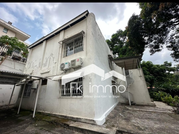 villa mise en vente à Gombe 10 villa