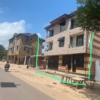 Parcelle à vendre avec un bâtiment de deux étages R+2 sur macadam dans la Commune de Mont Ngafula 23 Parcelle à vendre