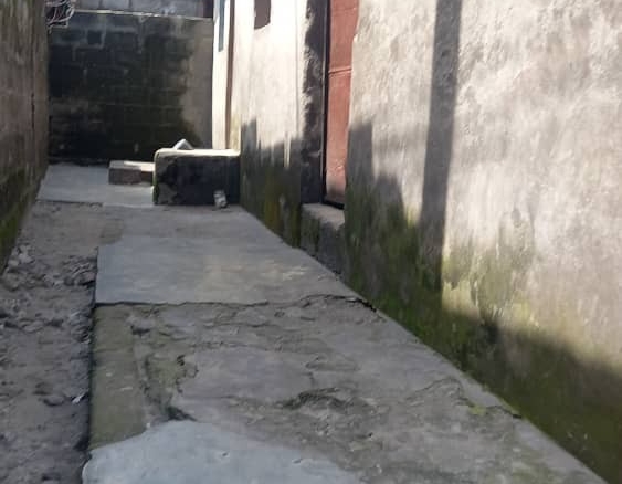 Parcelle à vendre type locatifs avec deux portes à N'djili Q13 non loin du macadam 32 Parcelle