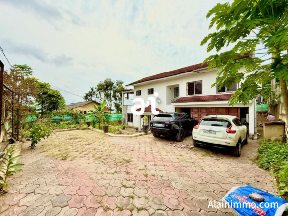 Grande villa à vendre à Kinshasa Ngaliema 16 villa