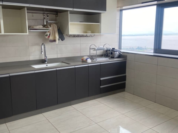 APPARTEMENT MEUBLE LUXUEUX À LOUER À GOMBE 4 scaled 1000800043