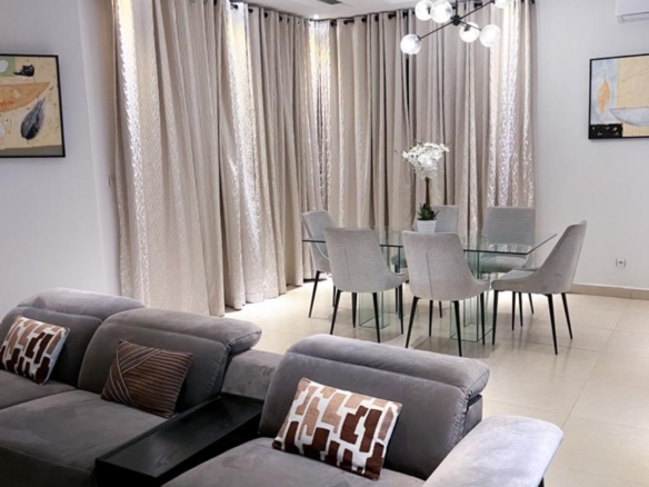 Appartement meublé de 3 chambres mise en location à Bandal 30 scaled 1000927711