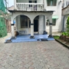 Parcelle avec une maison en vente à Kintambo 23 Parcelle