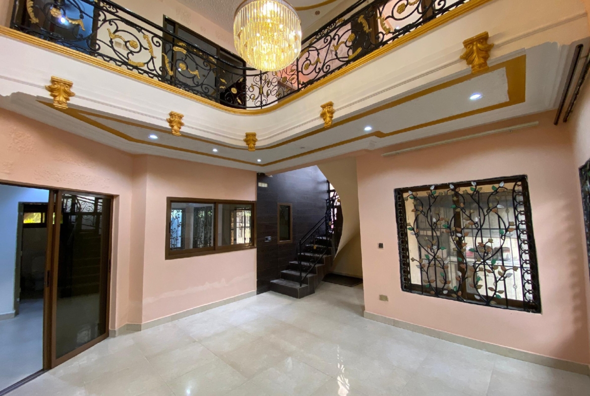 MAISON