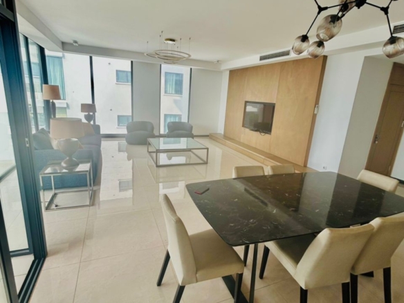 SUPERBE APPARTEMENT MIS EN VENTE À GOMBE 4 APPARTEMENT