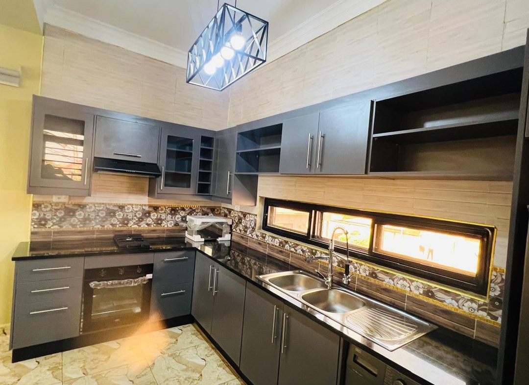 4 Appartement identique à louer à Lubumbashi