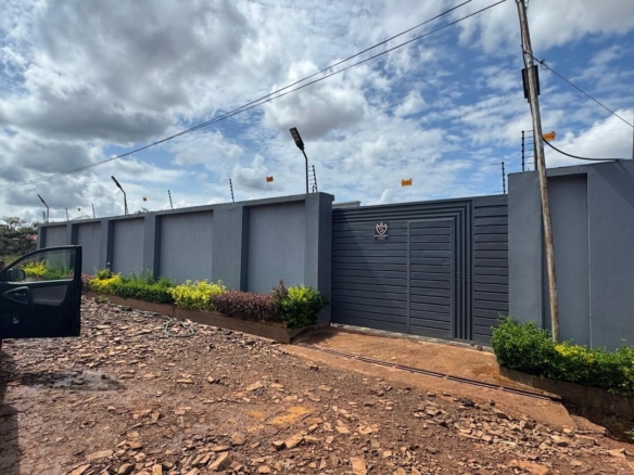 A VENDRE UNE MAISON DANS LA VILLE DE LUBUMBASHI 22 A VENDRE