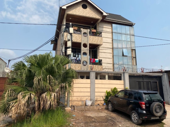 Un immeuble de R+2 dont 3 appartement mise en vente à Mimosas 28 scaled 1000991361