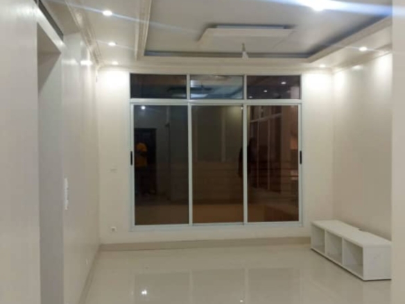 Appartements nouvellement construit en location a Lingwala Mushie 34 Appartements