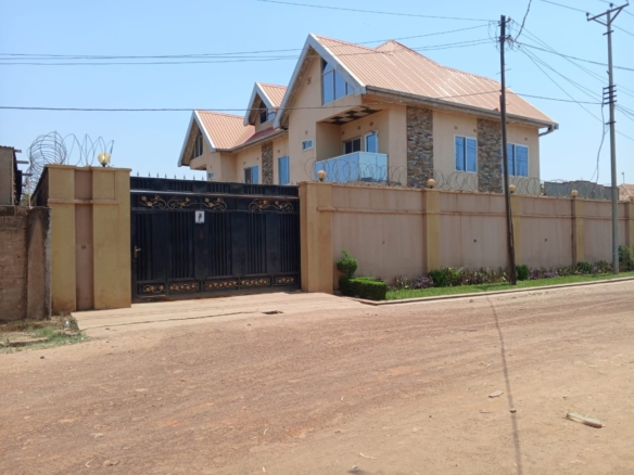 BUREAU A LOUER DANS LA VILLE DE LUBUMBASHI 13 A LOUER