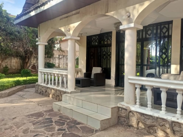 Mise en vente d'une Maison Au Golf Club 32 Mise