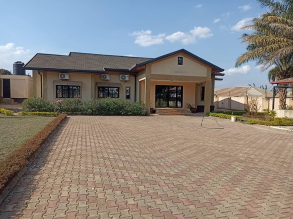 Maison en vente à Lubumbashi au Golf kabulameshi 46 Maison en vente