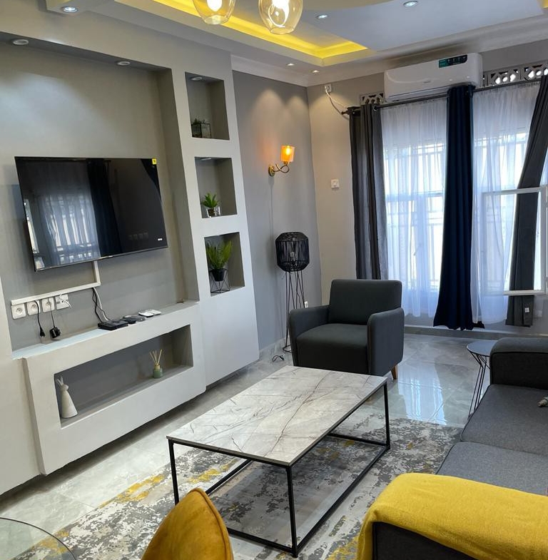 APPARTEMENT MEUBLÉES