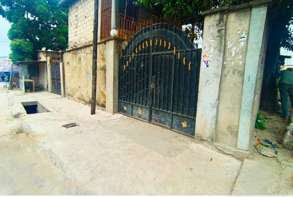 PARCELLE À VENDRE