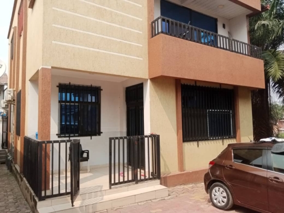 APPARTEMENT DUPLEX À LOUER MA CAMPAGNE 28 scaled 1000985410