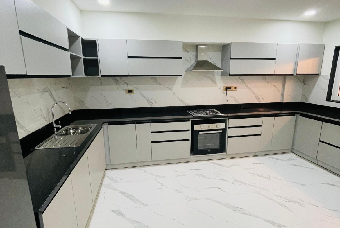 APPARTEMENT MEUBLÉ