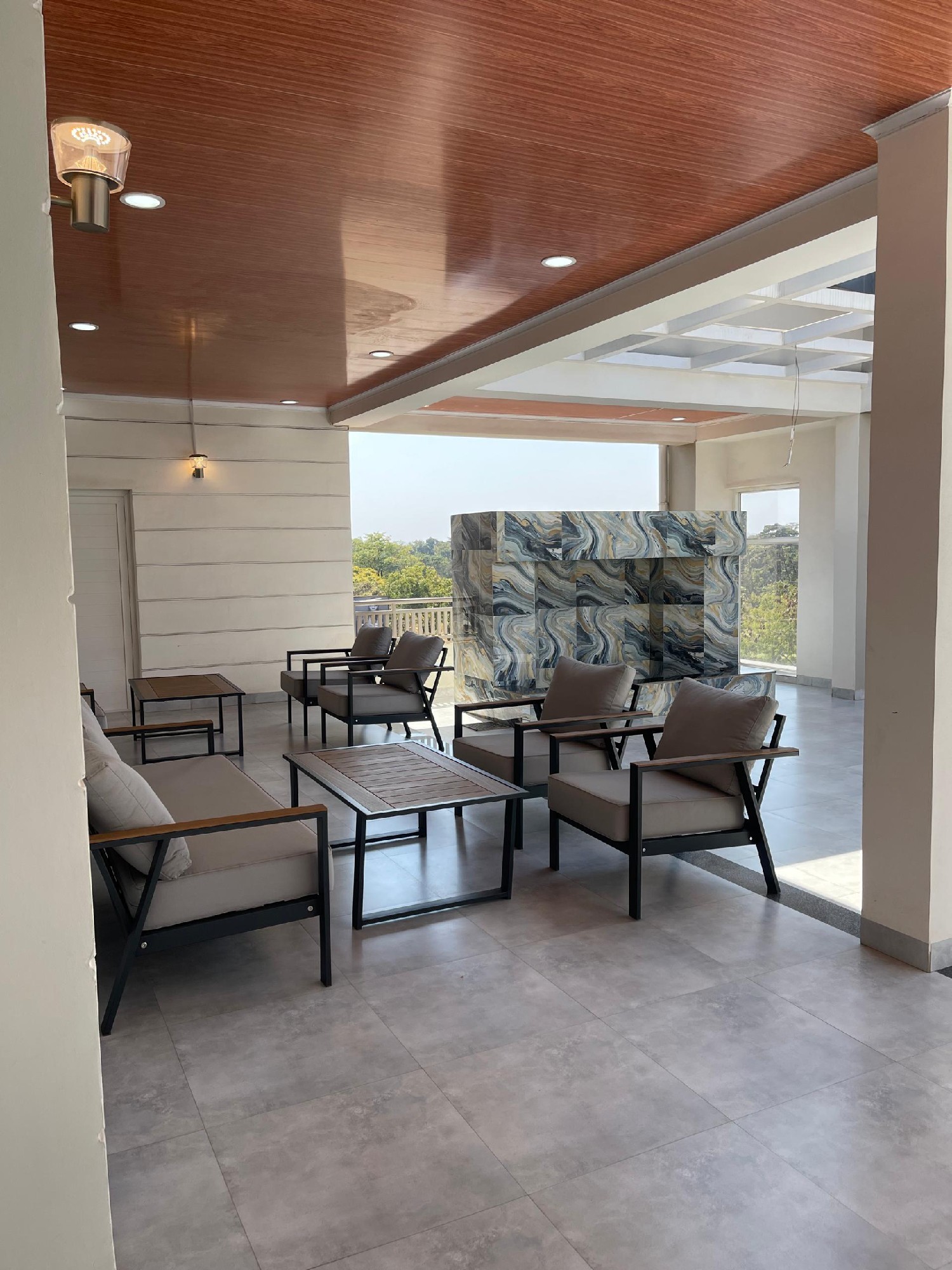 APPARTEMENT MEUBLÉ