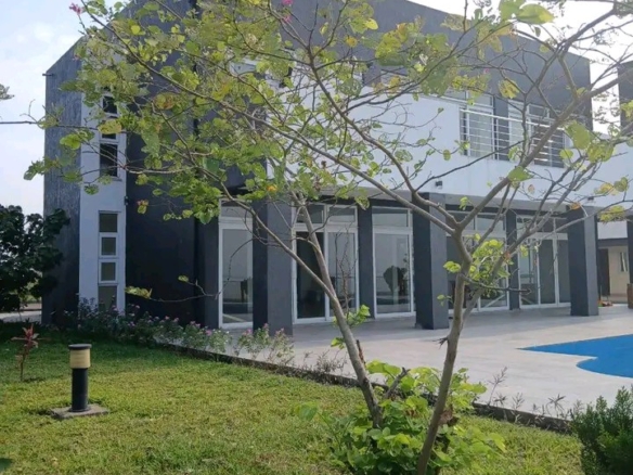Appartement non meublé mis en vente à Limete 15 Appartement