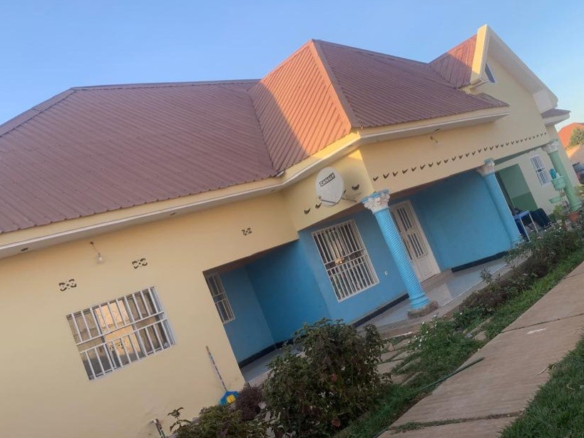 EN VENTE DEUX APPARTEMENTS IDENTIQUE VILLE DE LUBUMBASHI 16 Appartement