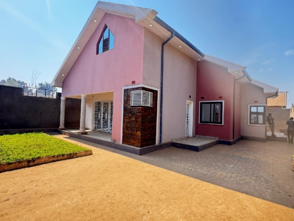 Maison à vendre au Quartier Gecamine ville de Lubumbashi 6 Maison