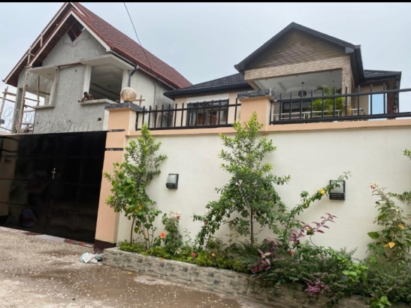 Villa luxueuse mis en vente à limete 44 Villa