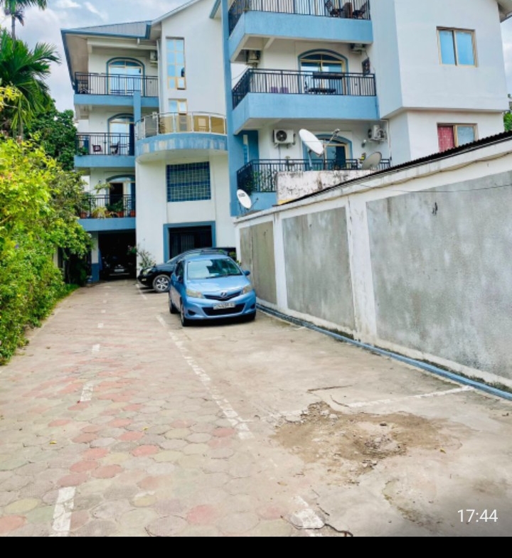 vente d'un immeuble dans la commune de la gombe zone b