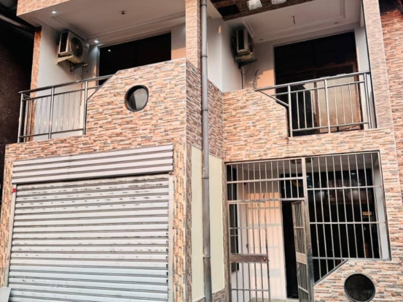 Toute la parcelle mise en location dans la commune de Kintambo. 6 scaled 1000466104
