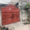 Parcelle en vente dotée d'une maison basse à Lemba 23 Parcelle