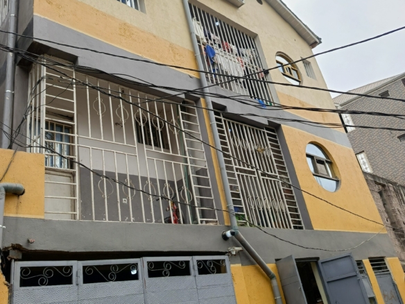 Immeuble de R+2 à vendre type locatifs à Limete première rue funa forgeron 50 scaled 1005087893