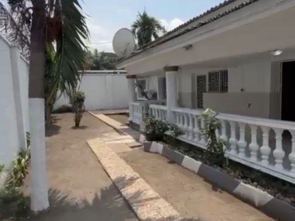 Magnifique villa mise en location dans la commune de Kintambo à proximité de la ville 15 villa
