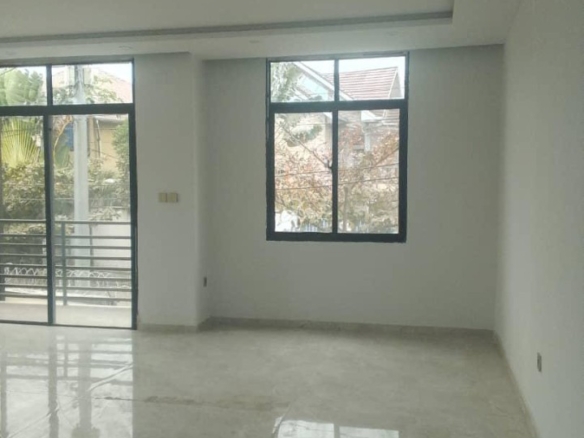 Toute la parcelle mise en location dans la commune de Ngaliema quartier Mimosa 46 parcelle