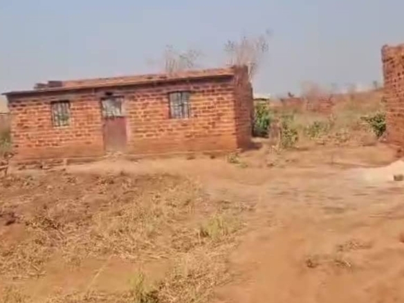 terrain de 30m/40m mise en vente à lubumbashi/ plateau Golf 24 terrain