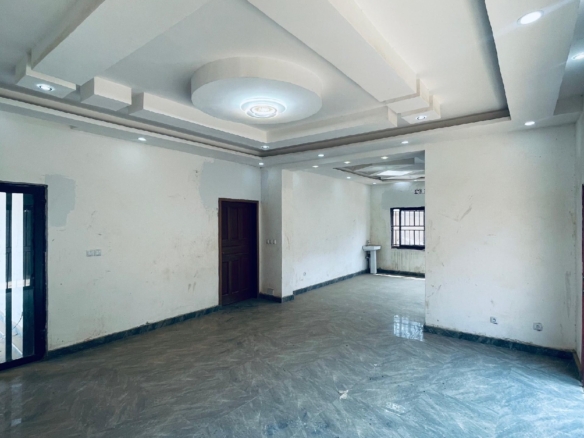 MAISON À LOUÉ DANS LA VILLE DE LUBUMBASHI QUARTIER GOLF MÉTÉO2 17 scaled 1004902040