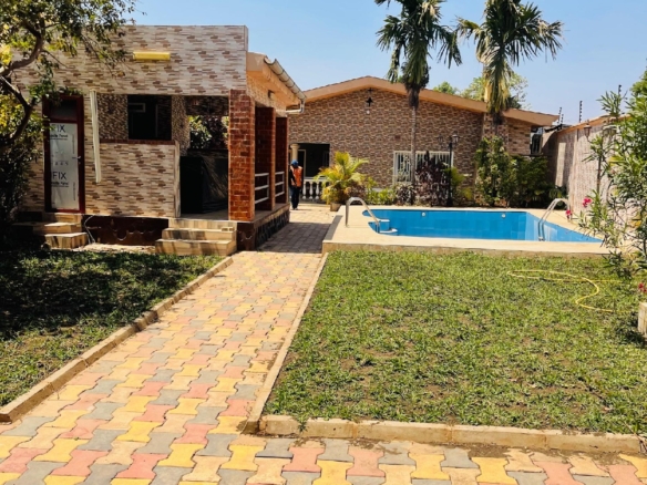 MAISON À LOUÉ DANS LA VILLE DE LUBUMBASHI QUARTIER GOLF MALELA 19 scaled 1005065820