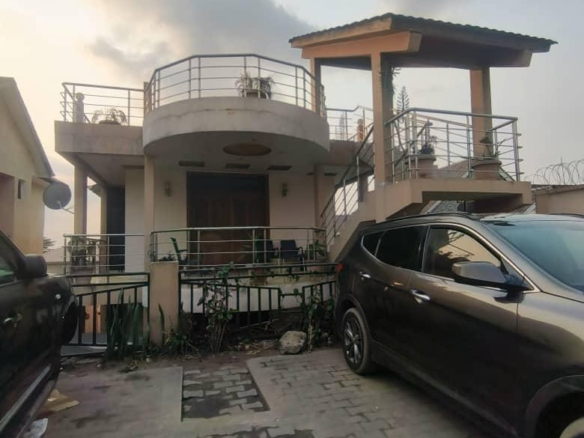 Villa d'un niveau neuve à UPN - Ngaliema 22 scaled 1005299348