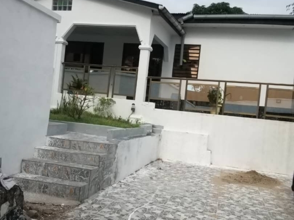 Vente Parcelle avec Grande Maison Basse – UPN, Ngaliema 20 scaled 1005300523
