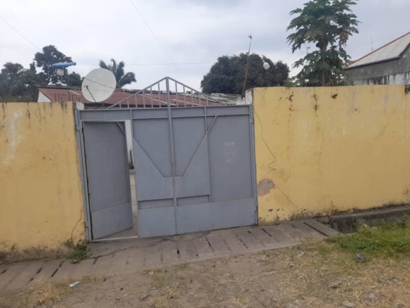 Terrain résidentiel en vente à Lemba Salongo Léopard Réf. Arrêt Abeti 2 Terrain