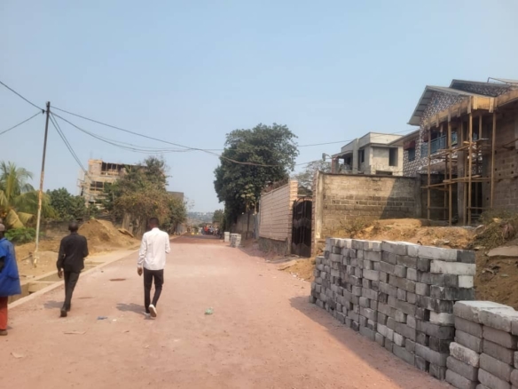 Plusieurs terrains mis en vente dans la commune de ngaliema 44 terrains