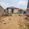 Parcelle dotée d'une maison basse mise en vente à Ngaliema binza pigeon 23 PARCELLE