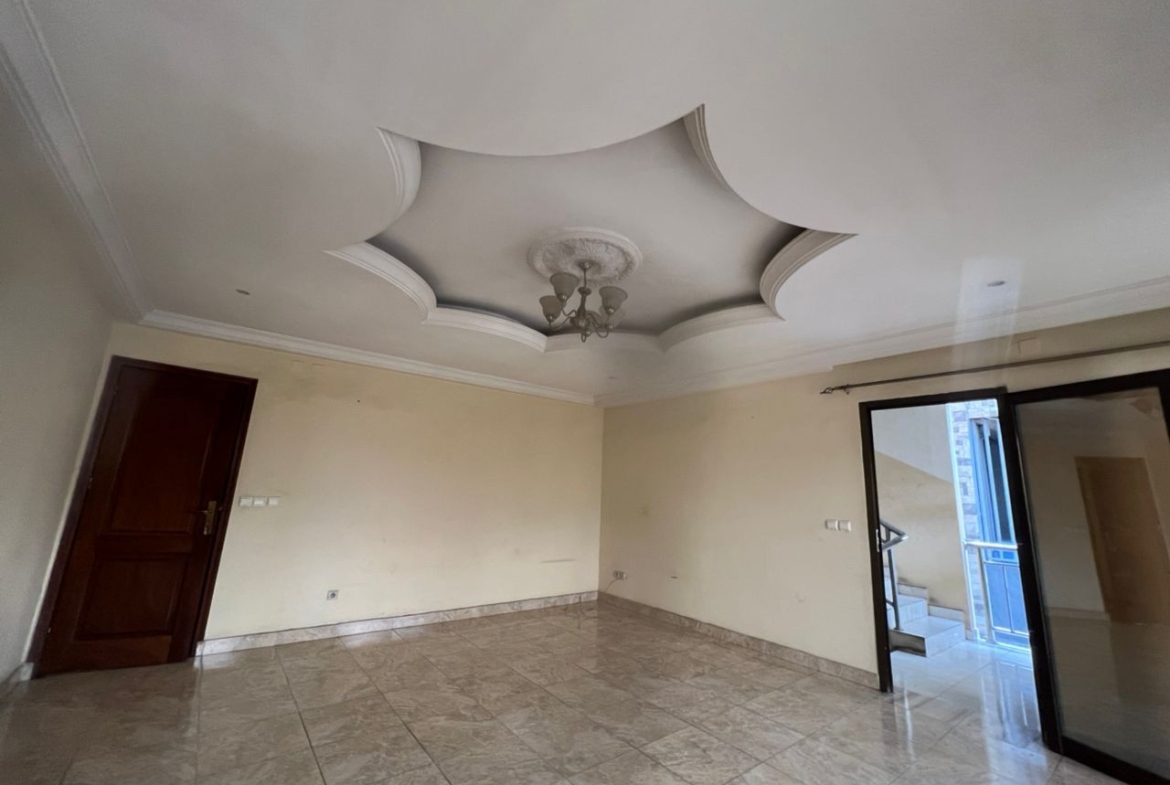 scaled_1003704750 Appartement