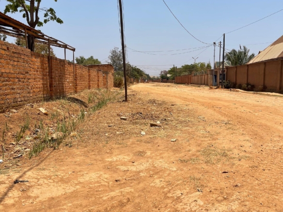 PARCELLE À VENDRE DANS LA VILLE DE LUBUMBASHI QUARTIER GOLF MÉTÉO2 3 scaled 1005342049