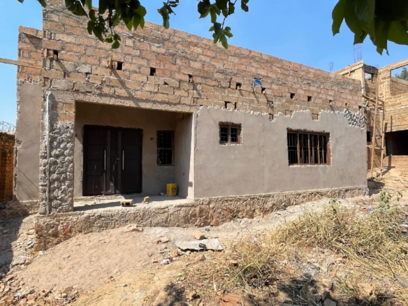 MAISON À VENDRE DANS LA VILLE DE LUBUMBASHI QUARTIER GOLF MÉTÉO MWELA 46 MAISON