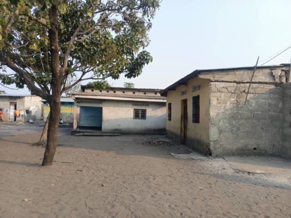 Vente d’une parcelle à la 3 ème Avenue – Quartier Efobank, Commune de la N’sele (Réf. Arrêt Garage) 22 scaled 1005592484
