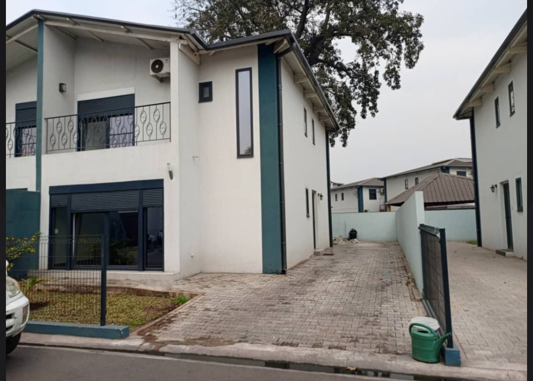 scaled_1005715247 Villa