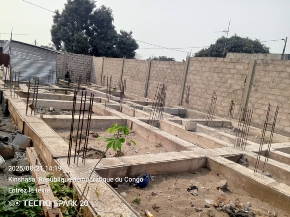 Terrain à vendre avec fondation – Terre Jaune, N’sele 10 scaled 1005740797