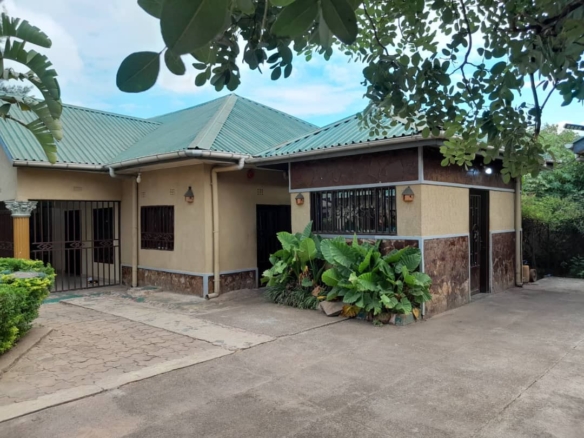 DEUX APPARTEMENTS EN VENTE VILLE DE LUBUMBASHI 34 APPARTEMENTS